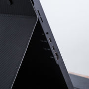 Monitor Portátil 18 pol. Touchscreen, 4K (HiDPI), Capa em Fibra de carbono. V-Beat
